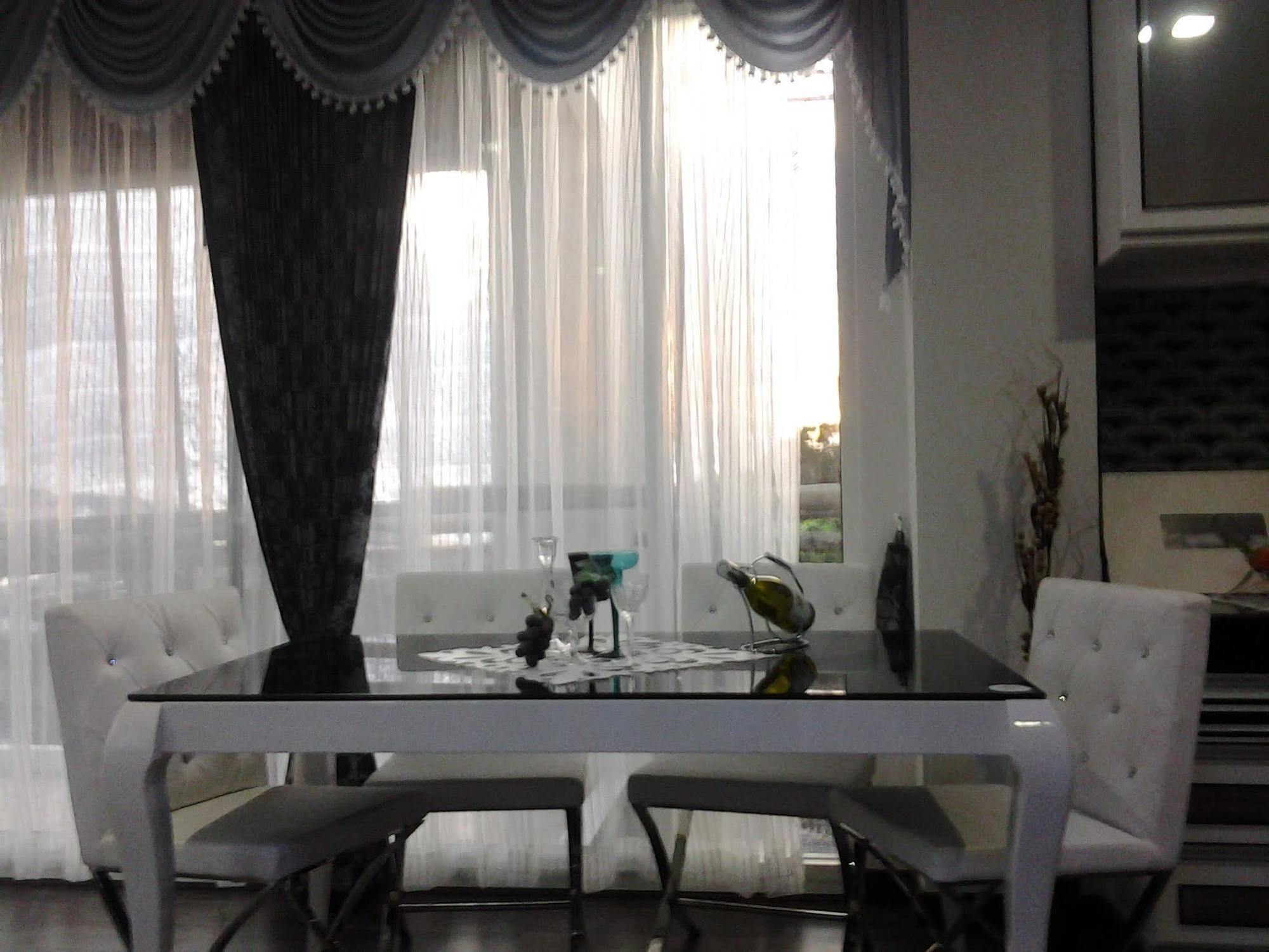Goldstone Residency Patong , Phuket Apartman Kültér fotó