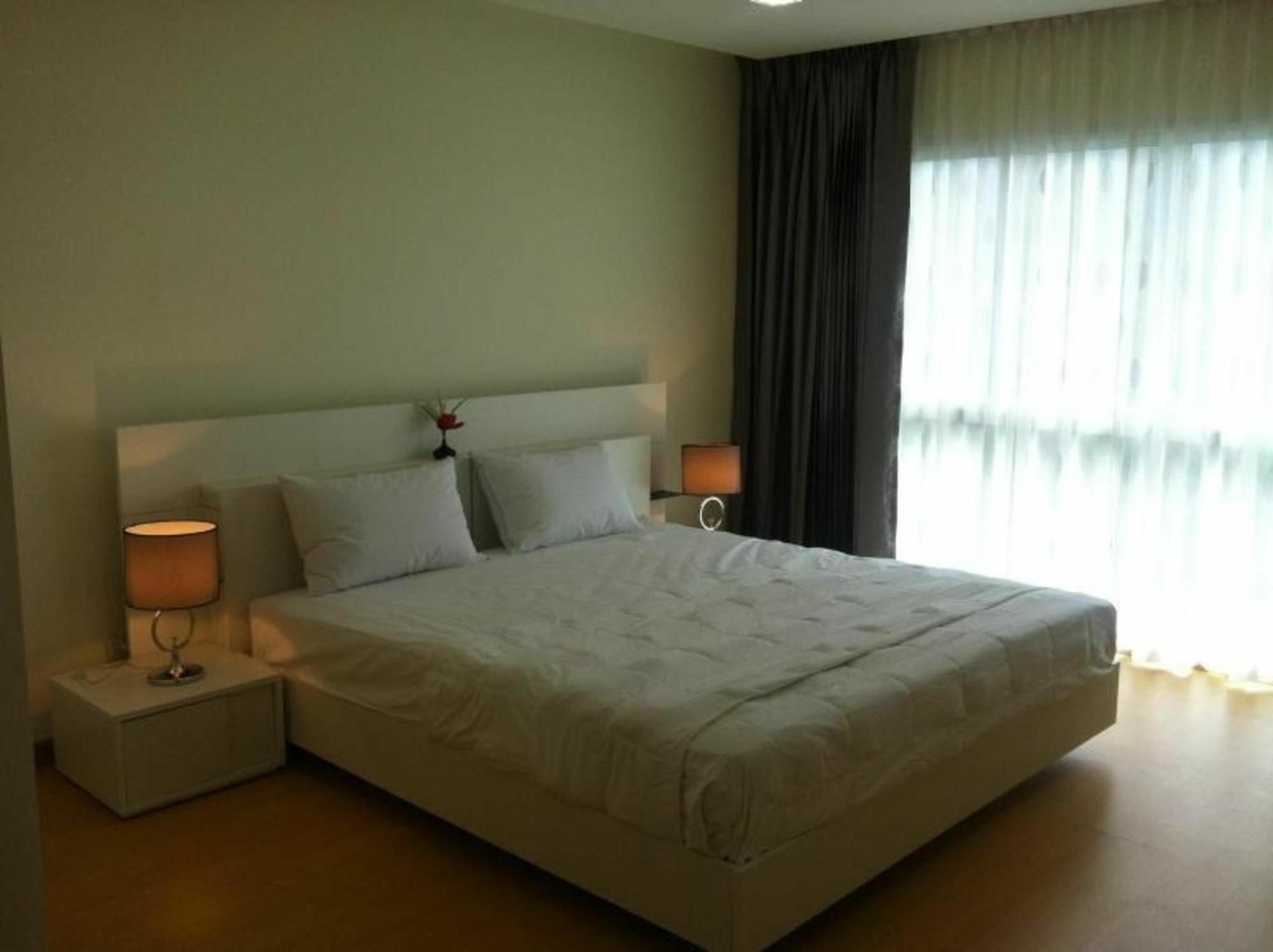Goldstone Residency Patong , Phuket Apartman Kültér fotó