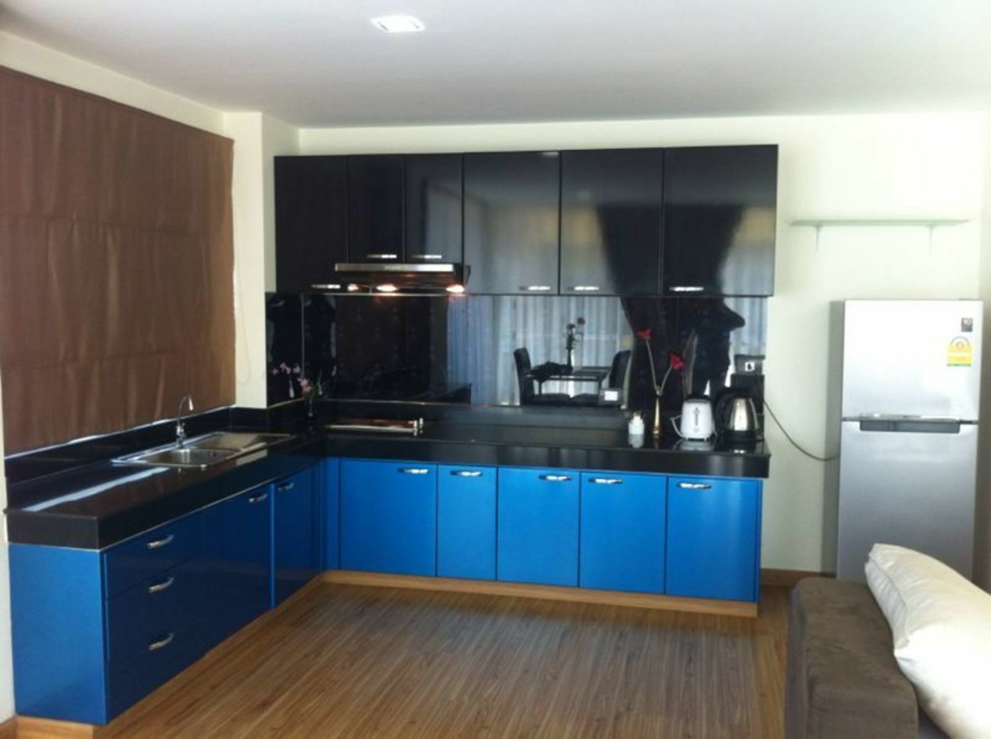 Goldstone Residency Patong , Phuket Apartman Kültér fotó