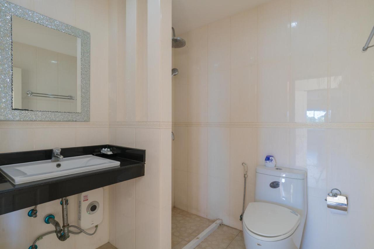 Goldstone Residency Patong , Phuket Apartman Kültér fotó