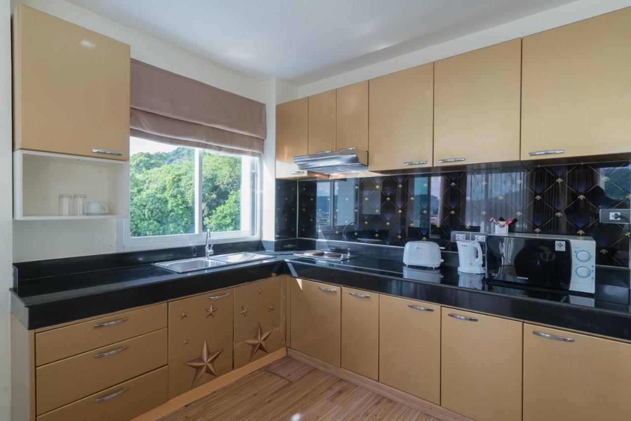 Goldstone Residency Patong , Phuket Apartman Kültér fotó