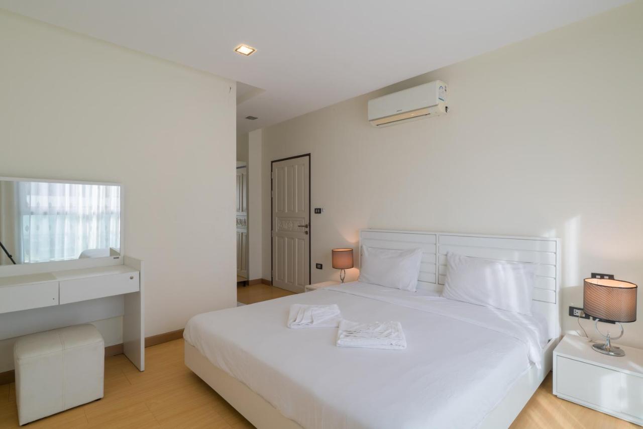 Goldstone Residency Patong , Phuket Apartman Kültér fotó